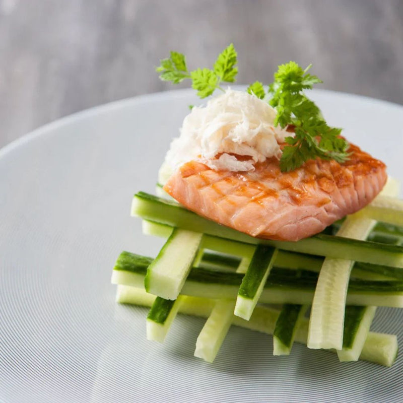 Grillet røget laks med agurk - Kystfisken