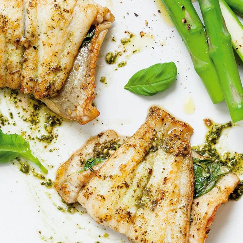 Stegte rødspættefileter med pesto - Kystfisken
